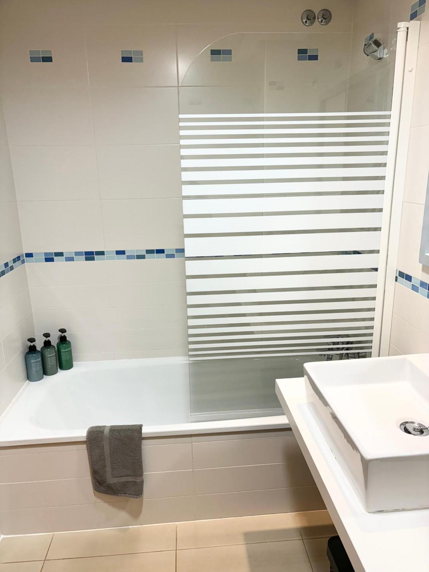 דניה Hoteltype Penthouse 2 Beds, Parking, Wifi & Pool Stunning Views מראה חיצוני תמונה